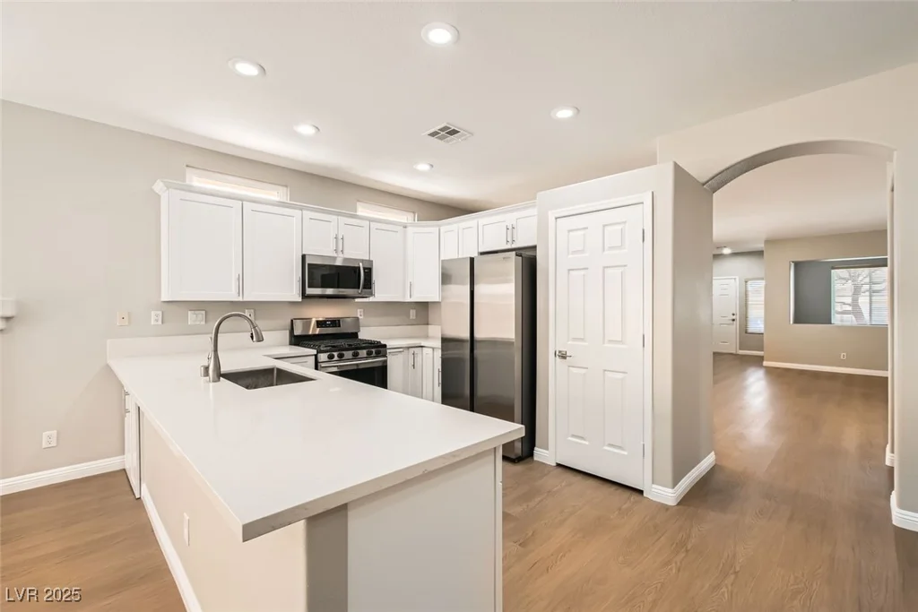 813 Royal Elm, Las Vegas, NV 89144