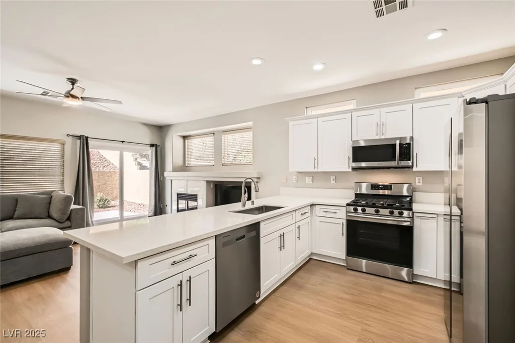 813 Royal Elm, Las Vegas, NV 89144
