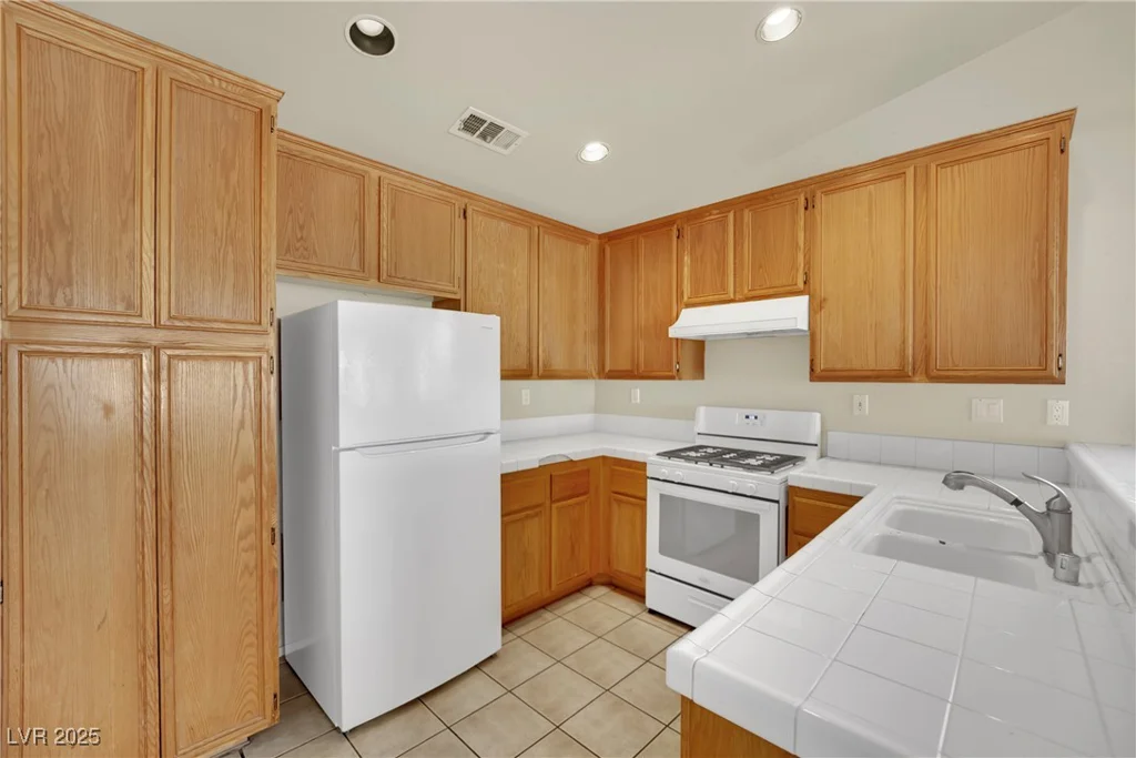7608 Sierra Paseo, Las Vegas, NV 89128
