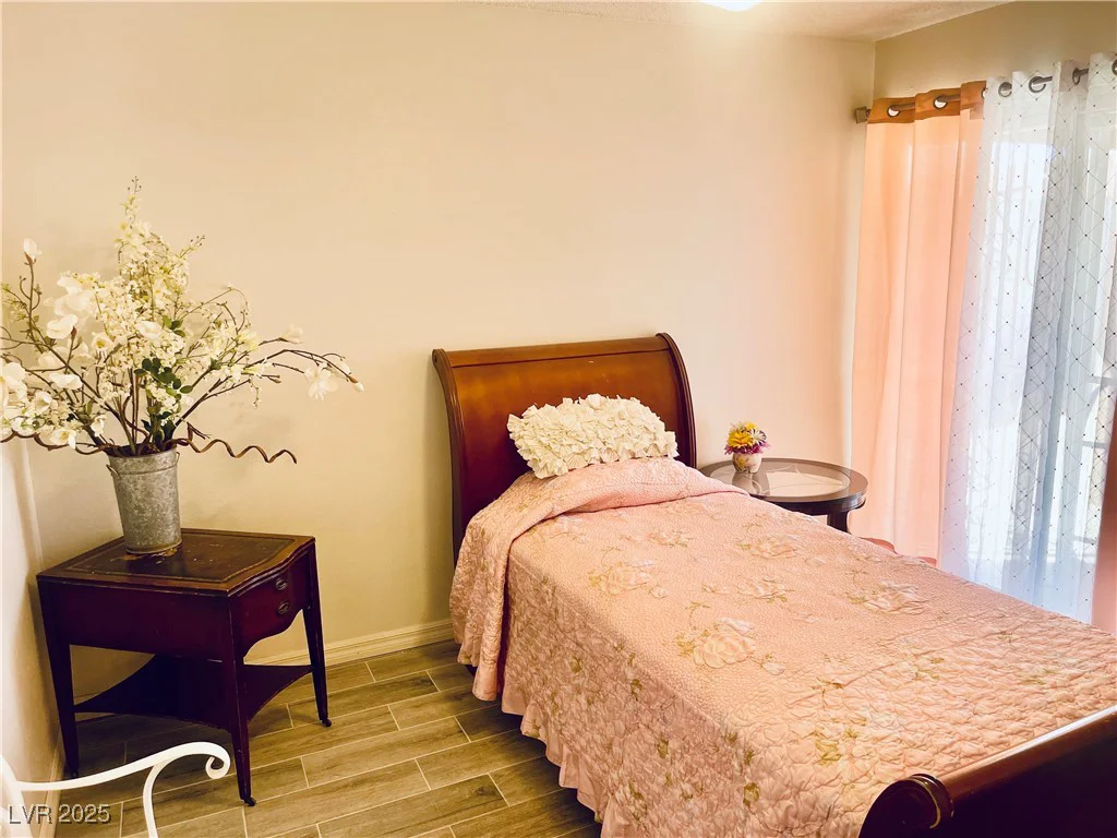 3856 Commanche, Las Vegas, NV 89121