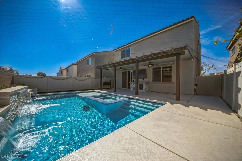 5628 Ridgeland, North Las Vegas, NV 89031