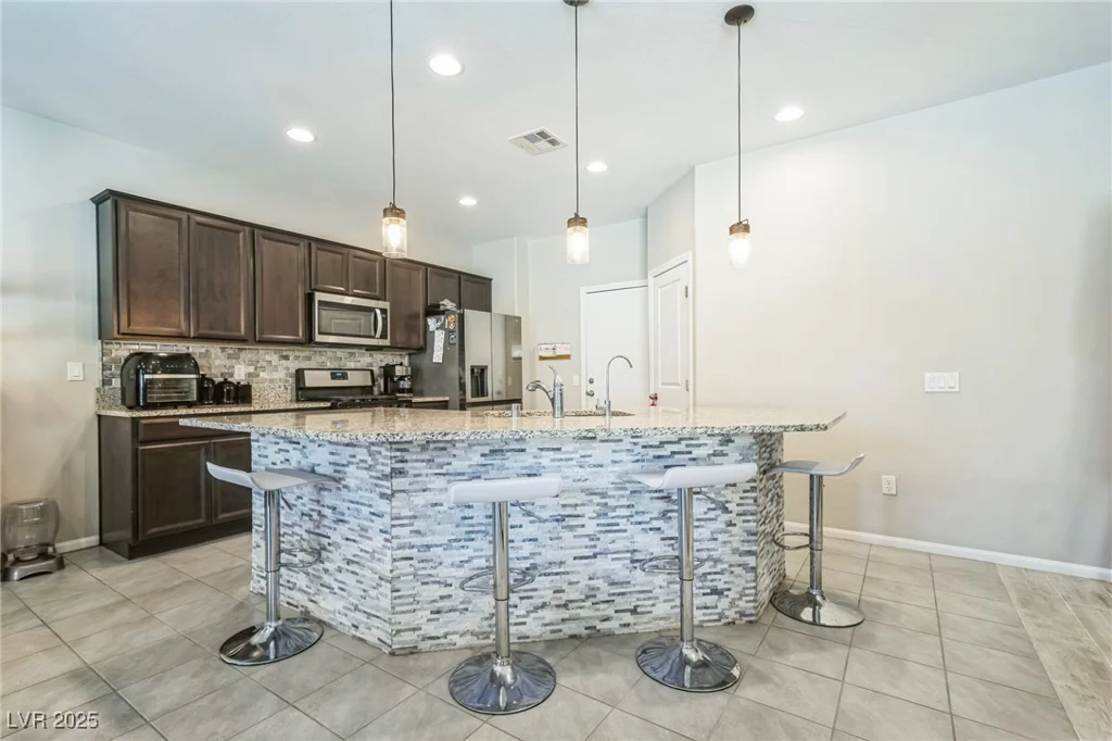5628 Ridgeland, North Las Vegas, NV 89031