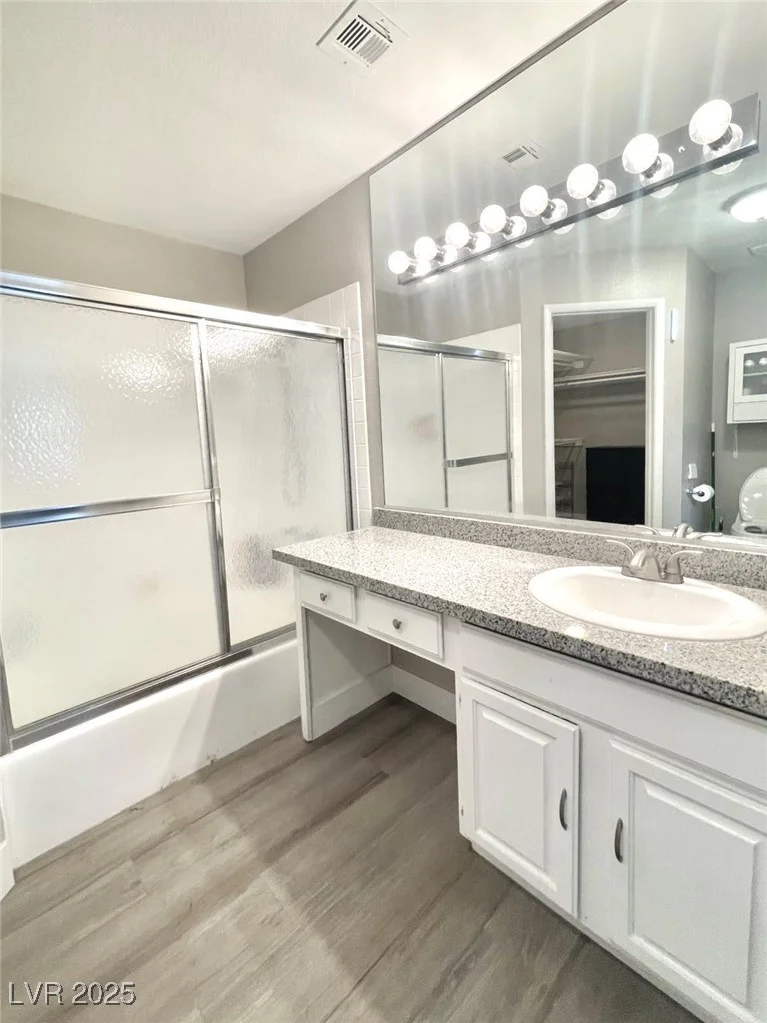 6250 Flamingo, Las Vegas, NV 89103