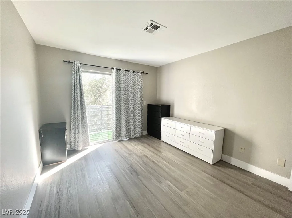 6250 Flamingo, Las Vegas, NV 89103