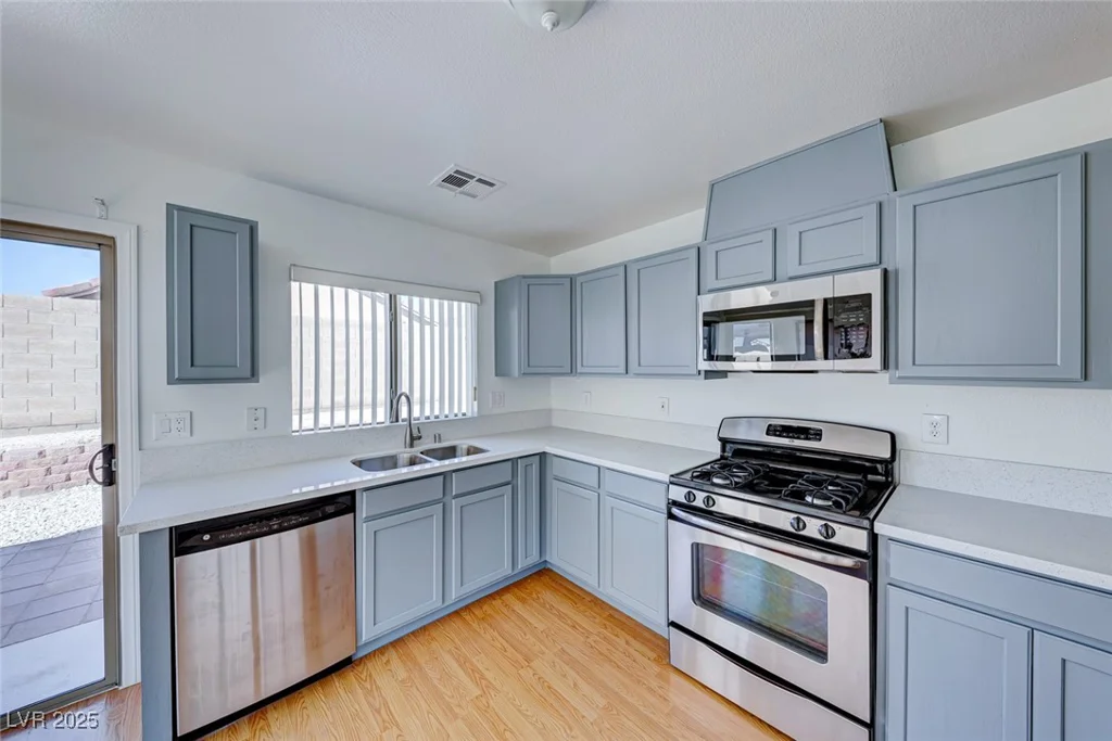6552 Coldwater Bay, Las Vegas, NV 89122