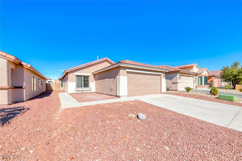 6552 Coldwater Bay, Las Vegas, NV 89122
