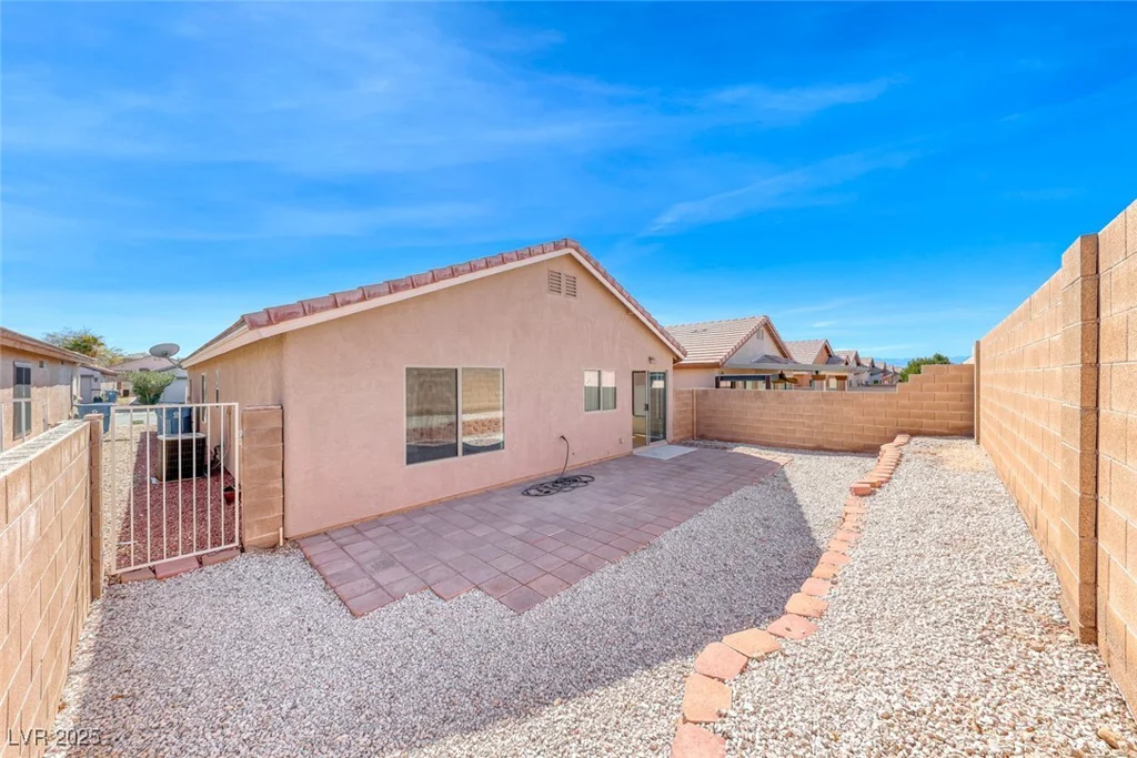 6552 Coldwater Bay, Las Vegas, NV 89122