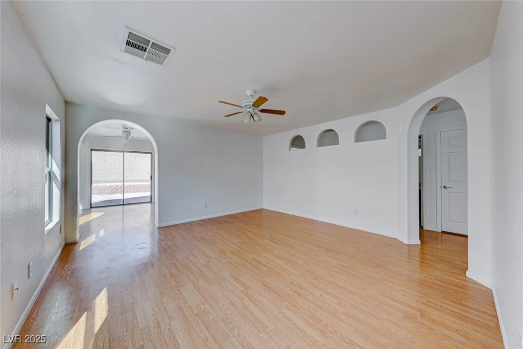 6552 Coldwater Bay, Las Vegas, NV 89122