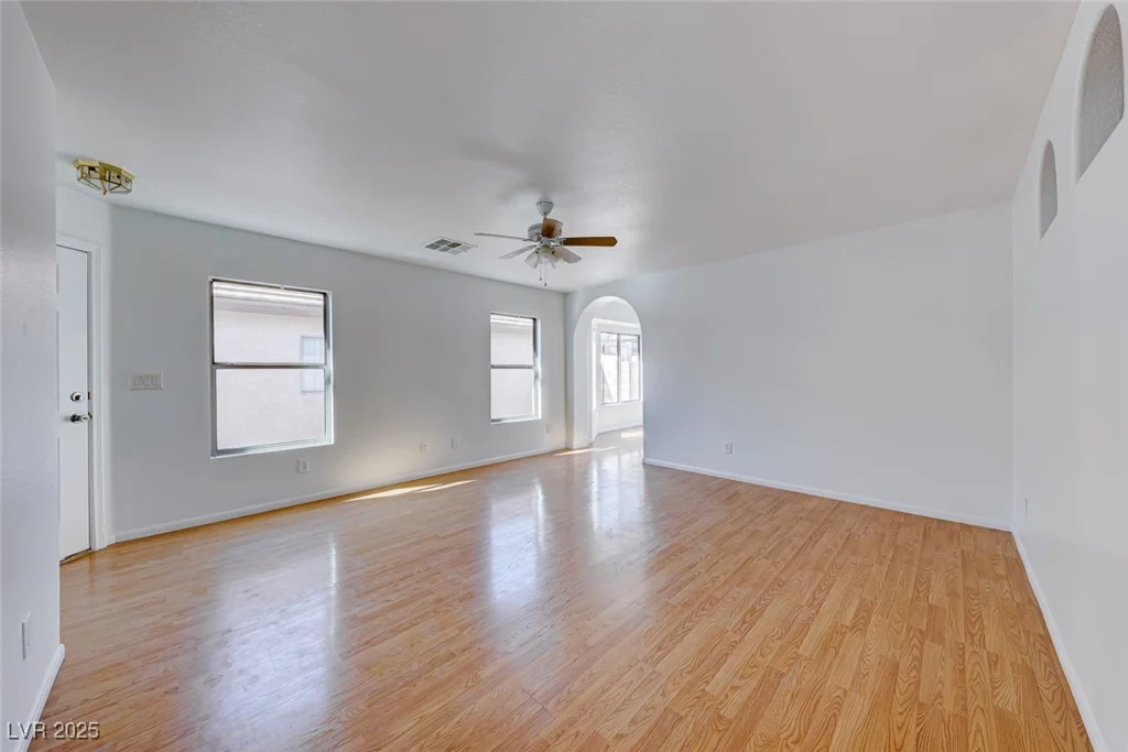 6552 Coldwater Bay, Las Vegas, NV 89122