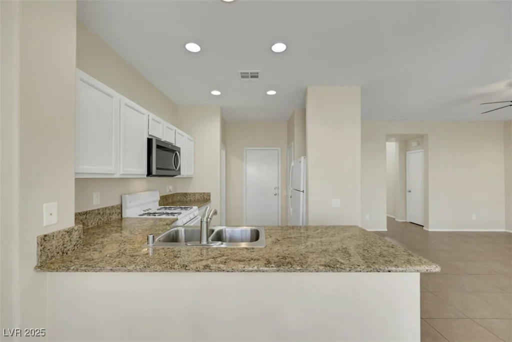 2876 Rothesay, Henderson, NV 89044