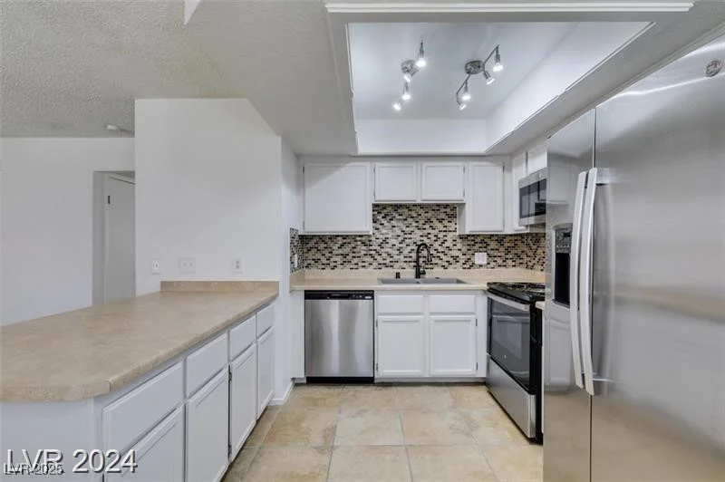 924 Falconhead, Las Vegas, NV 89128
