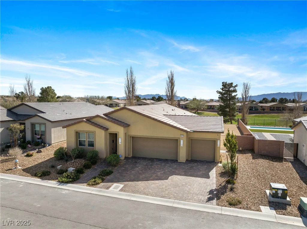 5467 Eleganza, Pahrump, NV 89061