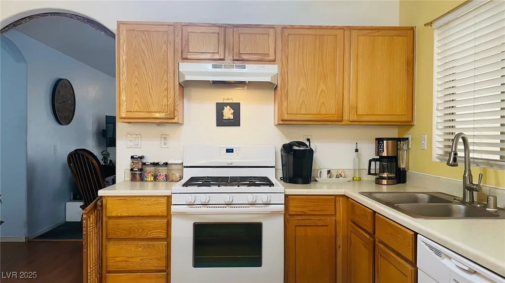 6445 Glory Rise, Las Vegas, NV 89142