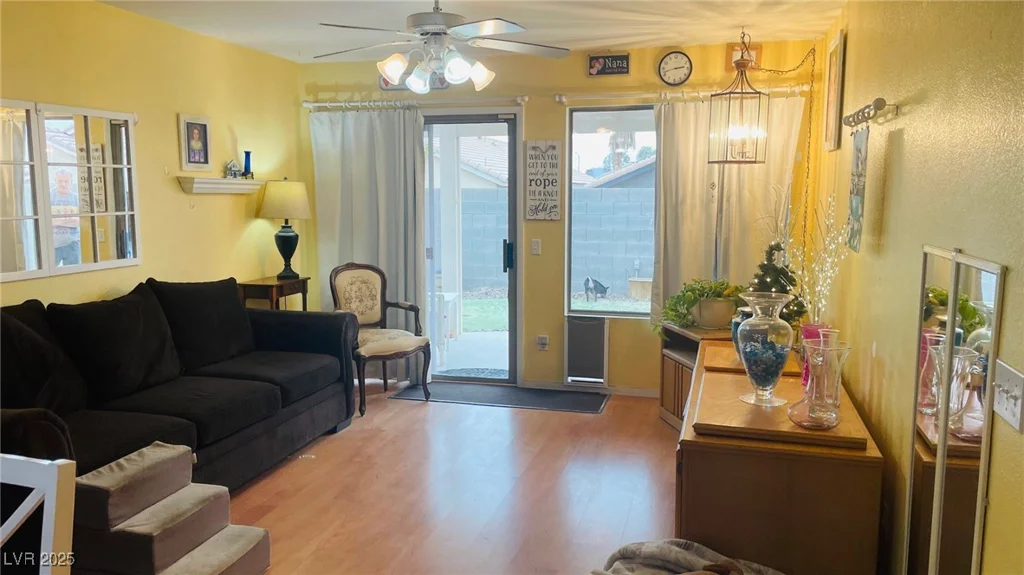 6445 Glory Rise, Las Vegas, NV 89142