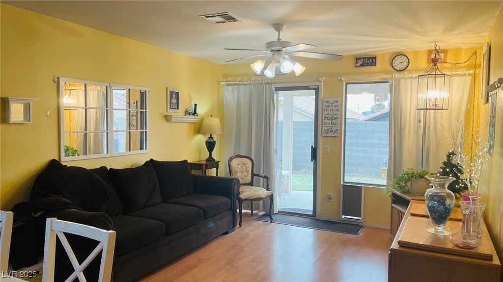 6445 Glory Rise, Las Vegas, NV 89142