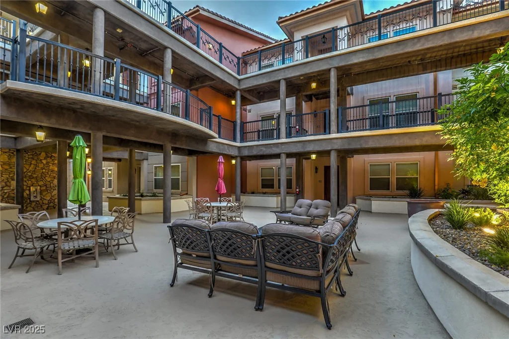 64 Strada Principale, Henderson, NV 89011