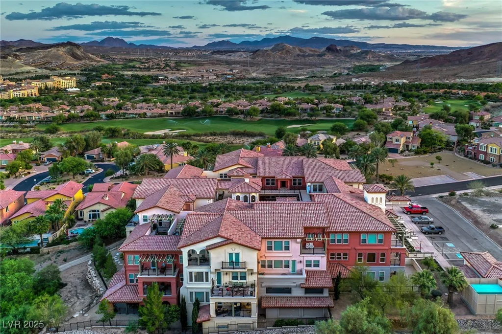 64 Strada Principale, Henderson, NV 89011