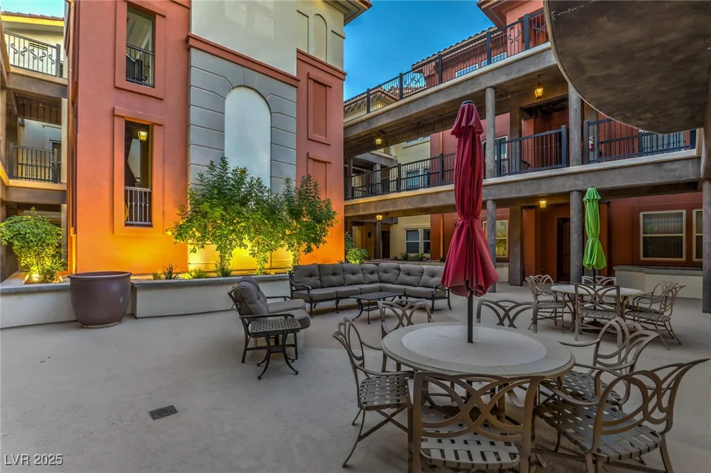 64 Strada Principale, Henderson, NV 89011