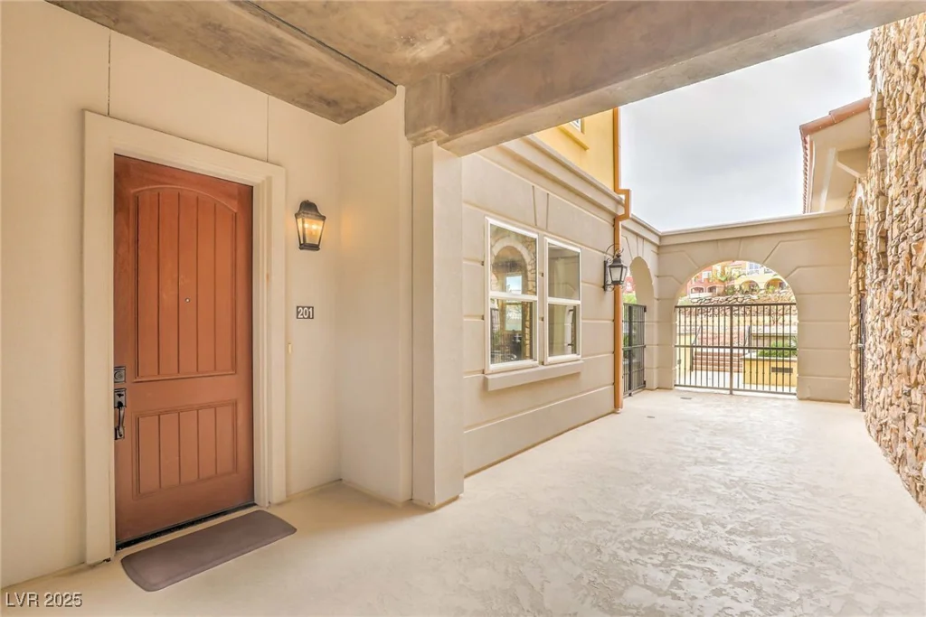 64 Strada Principale, Henderson, NV 89011