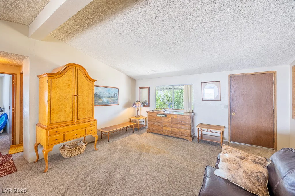 3143 La Barca, Las Vegas, NV 89122