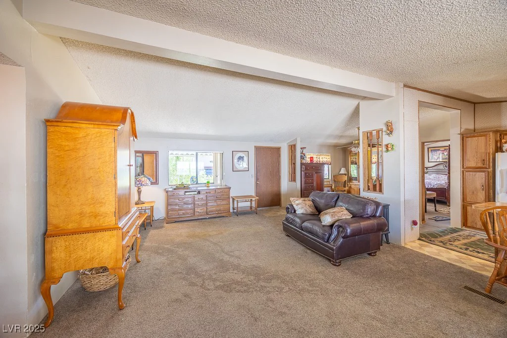 3143 La Barca, Las Vegas, NV 89122