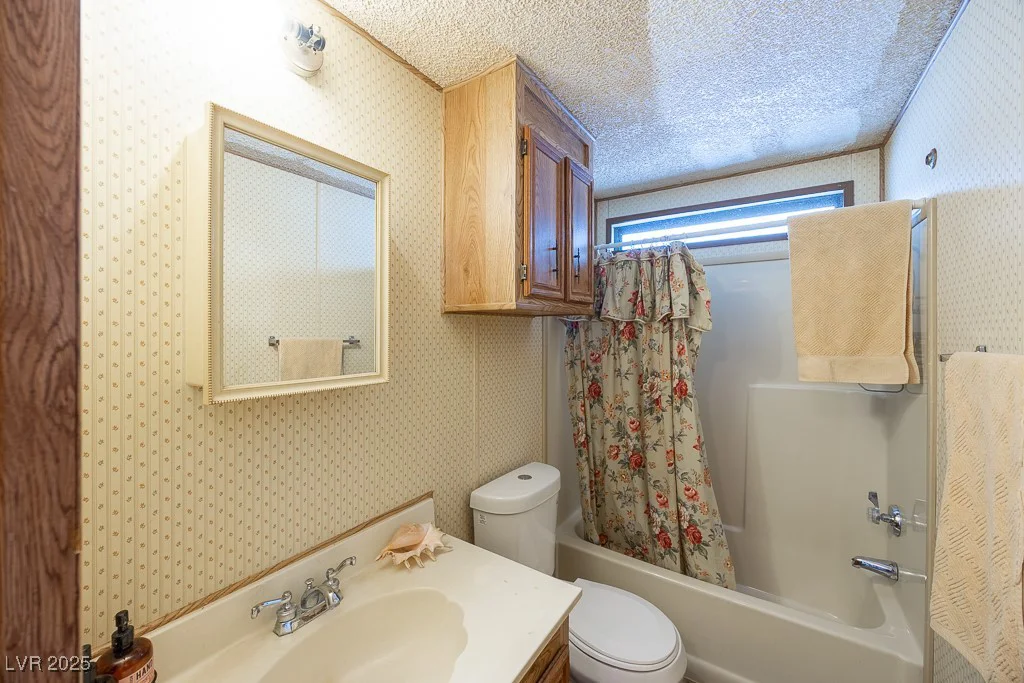 3143 La Barca, Las Vegas, NV 89122