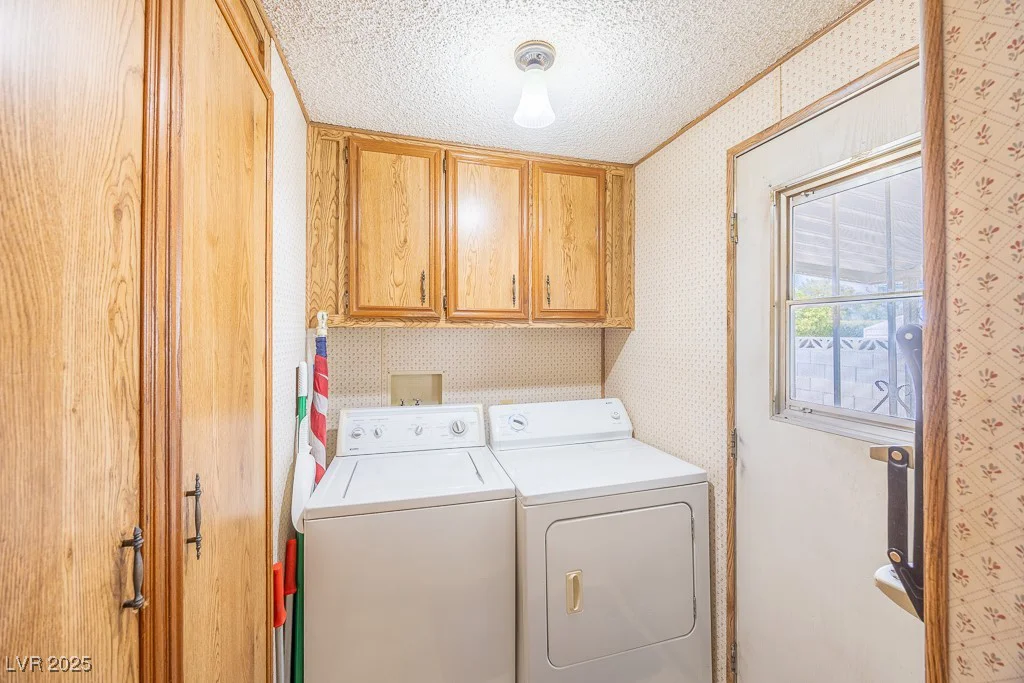 3143 La Barca, Las Vegas, NV 89122