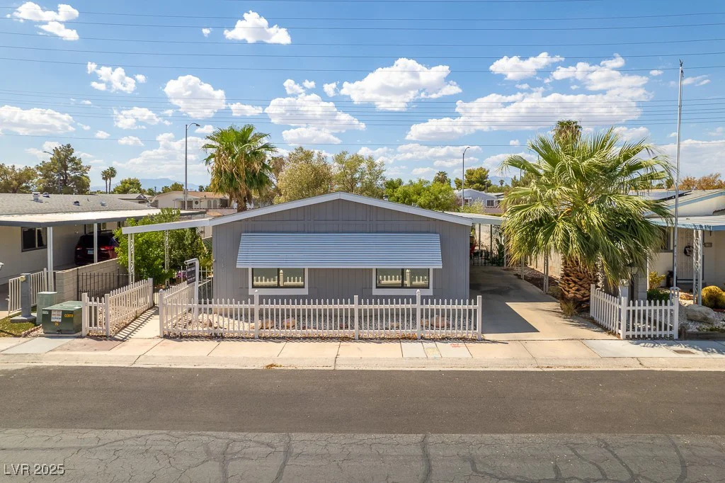 3143 La Barca, Las Vegas, NV 89122