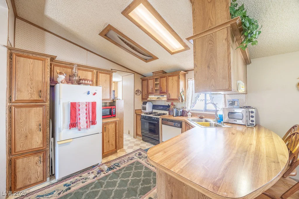 3143 La Barca, Las Vegas, NV 89122
