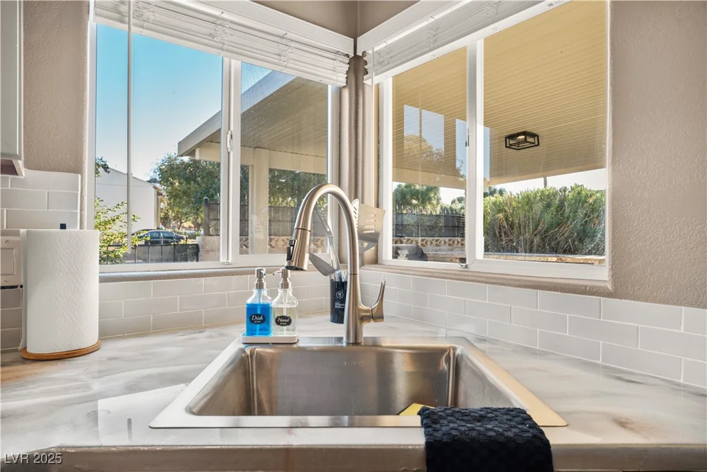 4689 Kristen, Las Vegas, NV 89121
