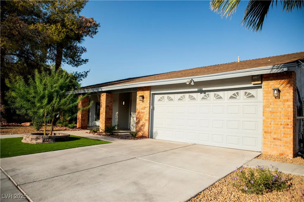 4689 Kristen, Las Vegas, NV 89121