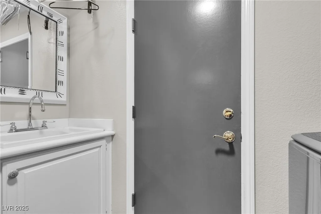 3047 Whispering Crest, Henderson, NV 89052