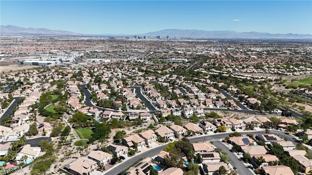 3047 Whispering Crest, Henderson, NV 89052