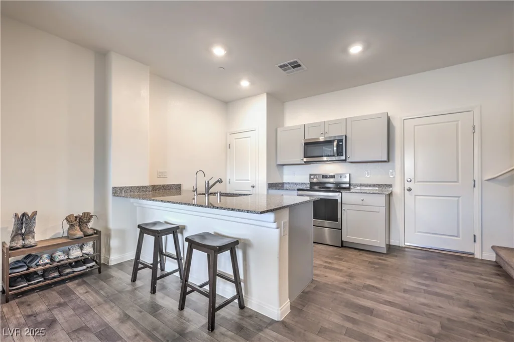 4234 Lunar Canyon, North Las Vegas, NV 89084