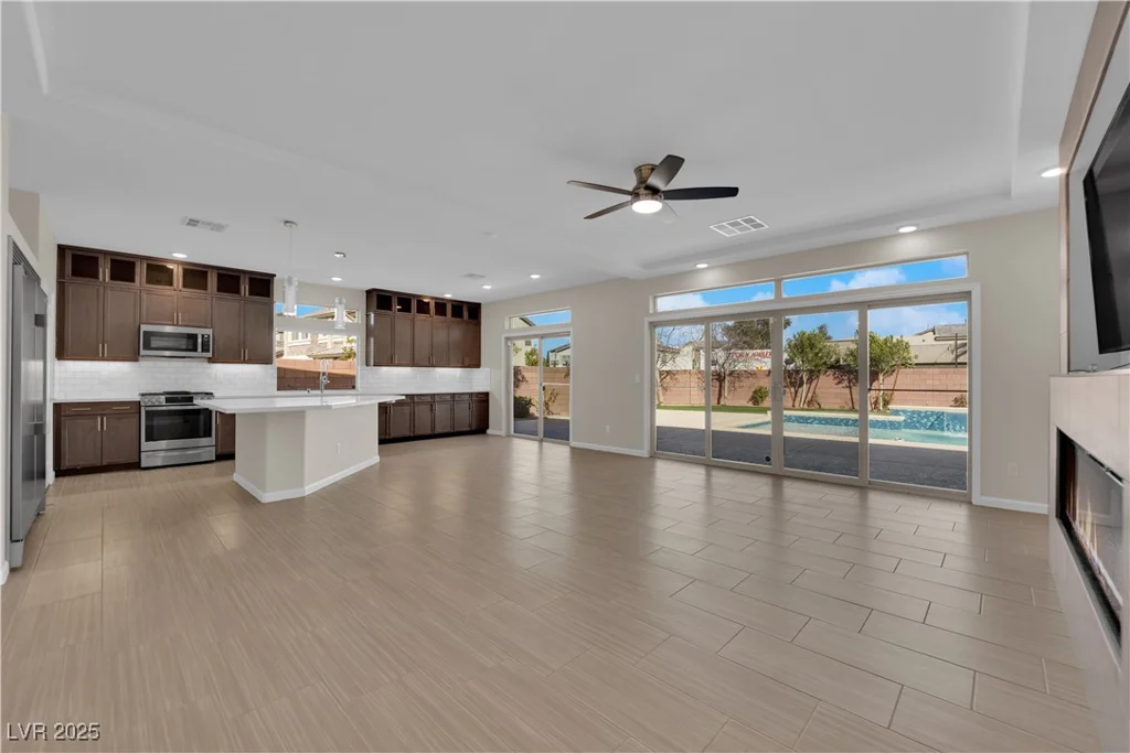 6325 Carmel Creek, Las Vegas, NV 89139