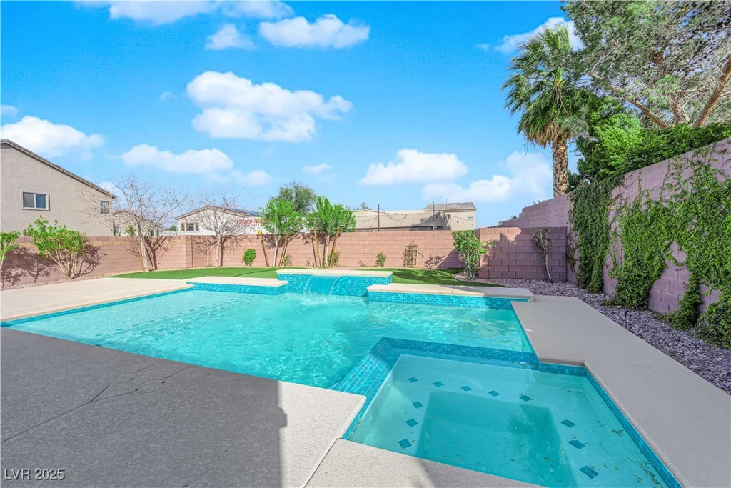 6325 Carmel Creek, Las Vegas, NV 89139