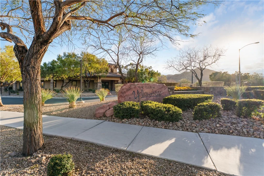 10129 Elk Valley, Las Vegas, NV 89178