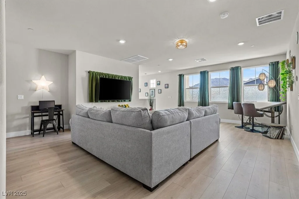 4050 Peaceful Dune, Las Vegas, NV 89129