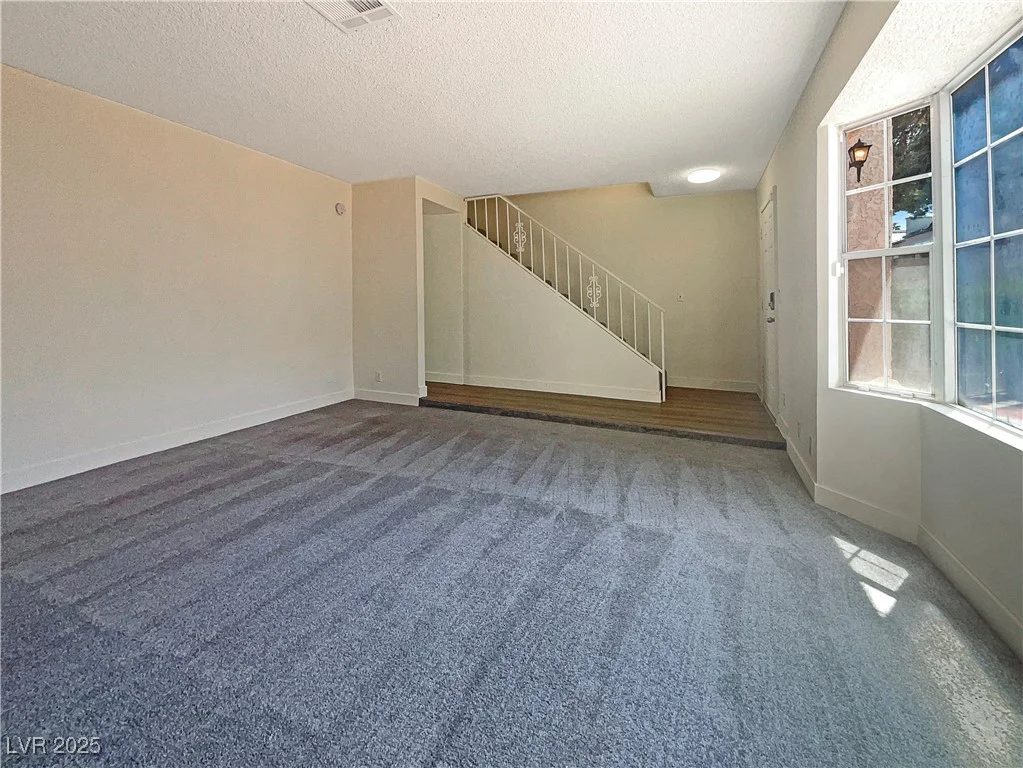 5383 Mountain Vista, Las Vegas, NV 89120