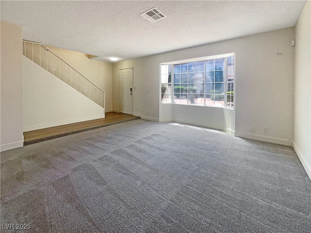 5383 Mountain Vista, Las Vegas, NV 89120