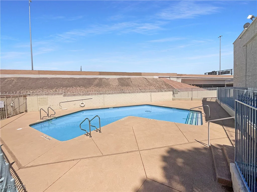 5383 Mountain Vista, Las Vegas, NV 89120