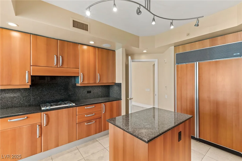 2857 Paradise, Las Vegas, NV 89109