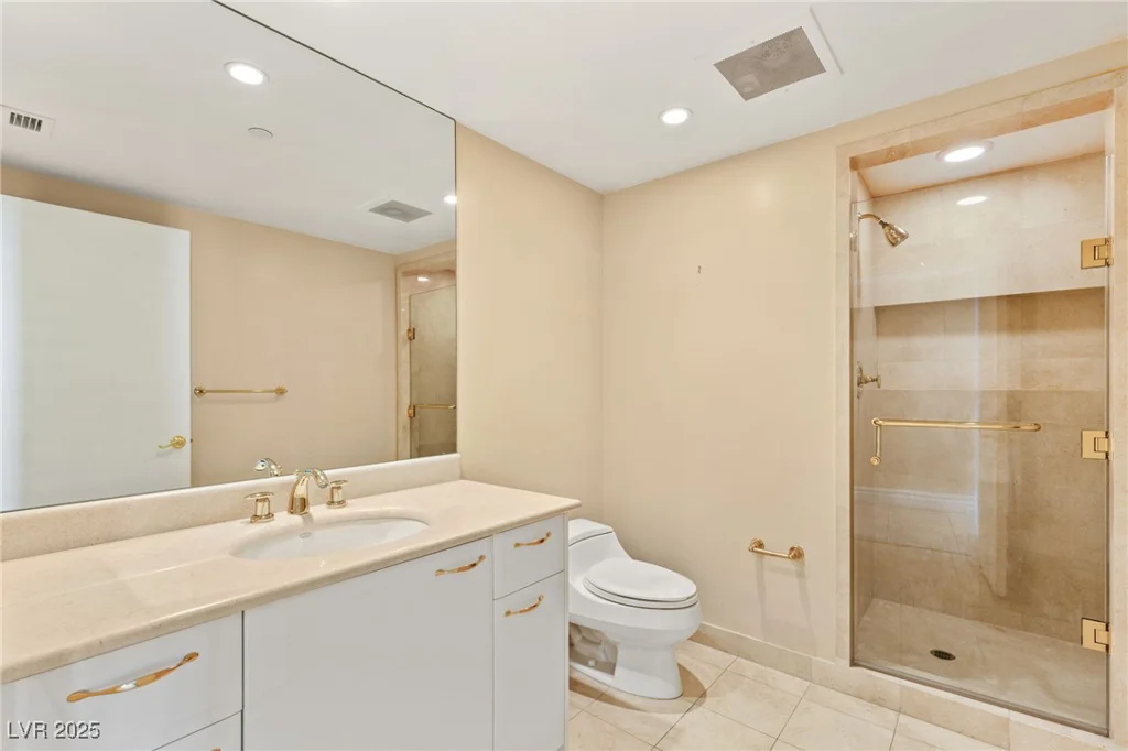 2857 Paradise, Las Vegas, NV 89109