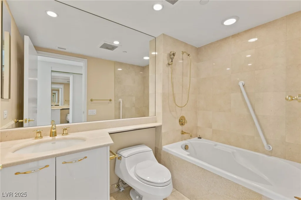 2857 Paradise, Las Vegas, NV 89109