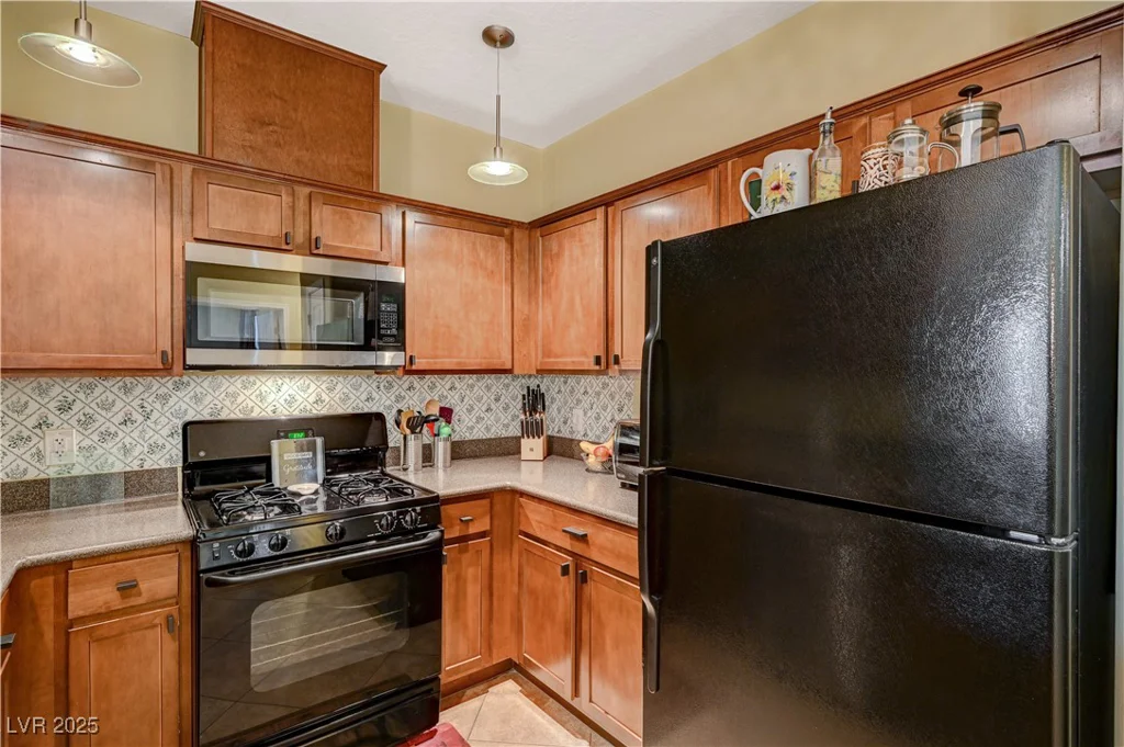 8324 Charleston, Las Vegas, NV 89117