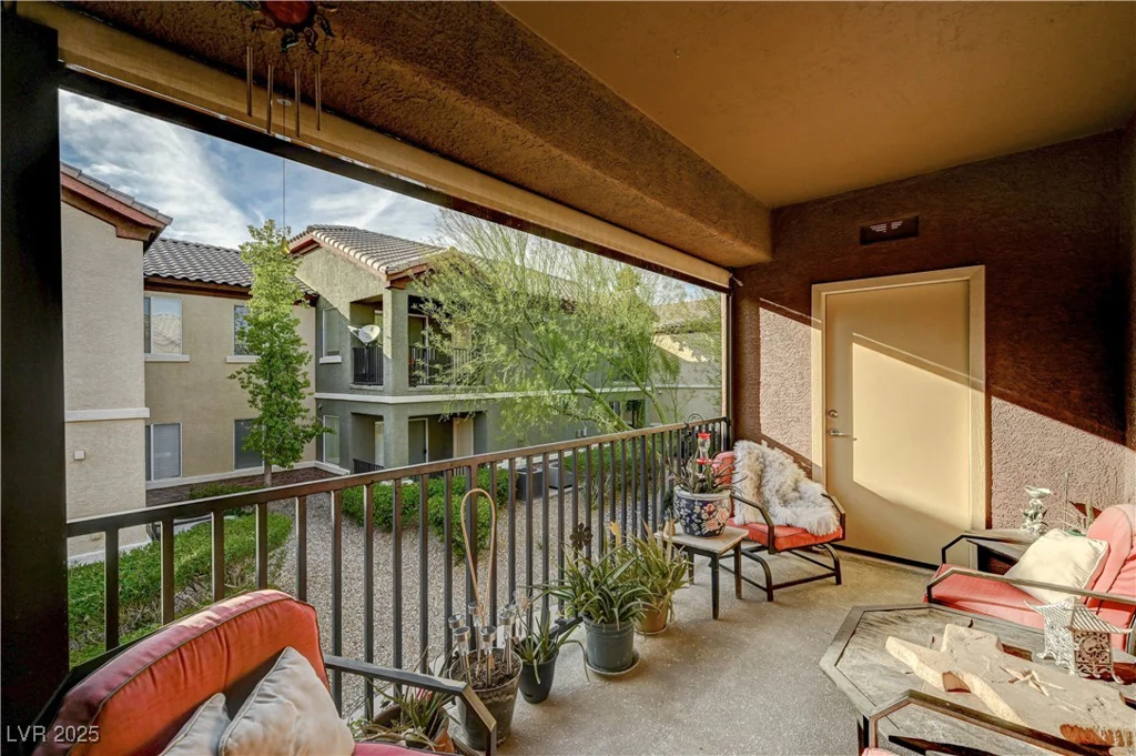 8324 Charleston, Las Vegas, NV 89117