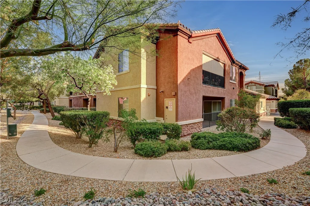 8324 Charleston, Las Vegas, NV 89117