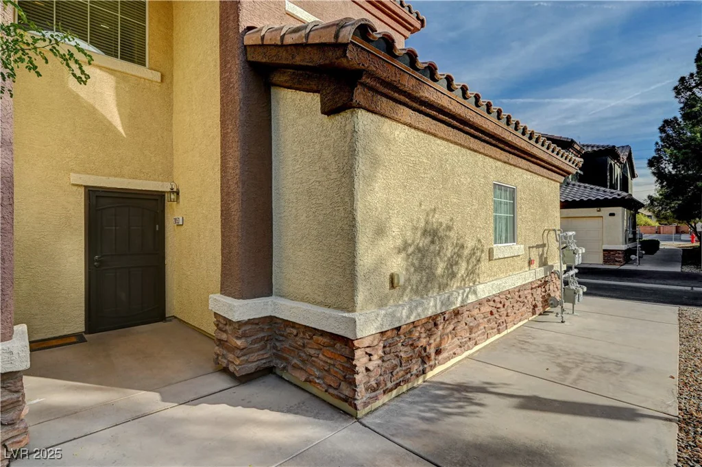 8324 Charleston, Las Vegas, NV 89117