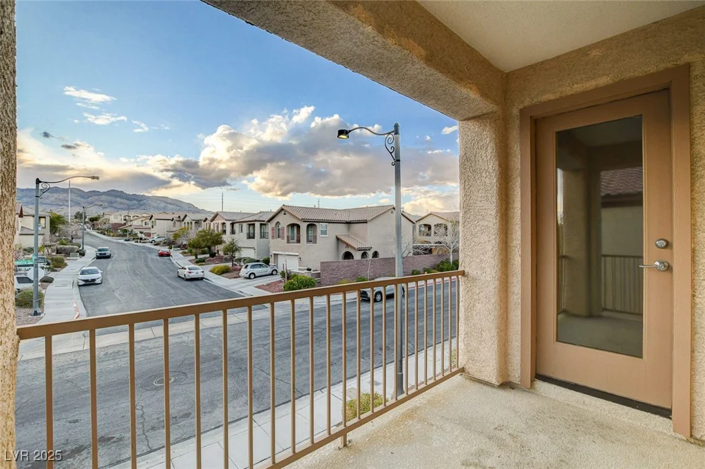 6828 Sumatra, Las Vegas, NV 89166