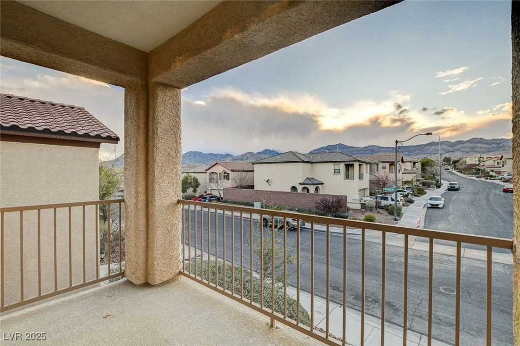 6828 Sumatra, Las Vegas, NV 89166